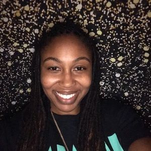 Meet your Posher, Lorielle